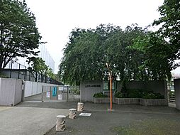 西武池袋線「大泉学園」駅 バス乗車20分、長久保バス停下車 徒歩6分