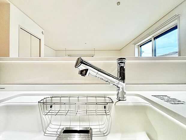 【一体型浄水器】浄水器一体型のキッチンで洗い物用・料理用と切り替え簡単！キッチンワークをより快適にします！ 