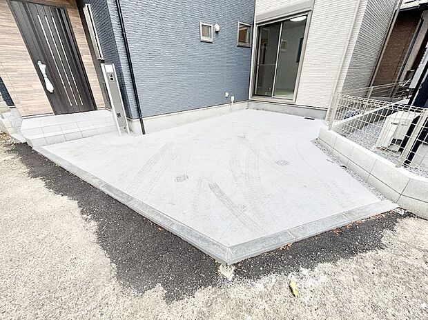 【駐車場】生活に欠かせない駐車スペース。