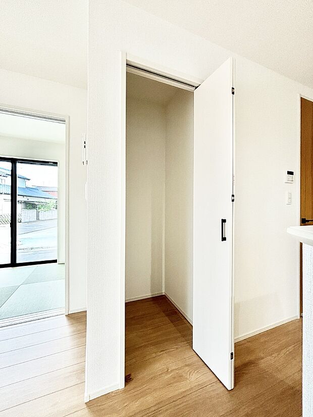 【収納】物が多くなりがちなリビングにうれしい収納