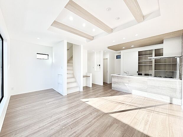 【ダイニング】家族が自然と集まる憩いのスペースになりそう