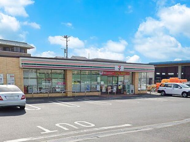 セブン-イレブン 練馬インター店（約750m）