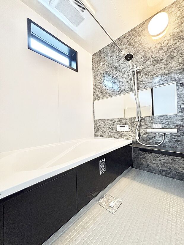 【浴室】一日の疲れを癒やす大切なバスタイム。ゆっくりとお風呂を楽しんで疲れをとりたいですね！  