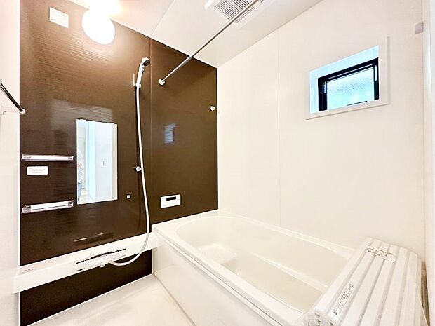 【浴室】一日の疲れを癒やす大切なバスタイム。ゆっくりとお風呂を楽しんで疲れをとりたいですね！  