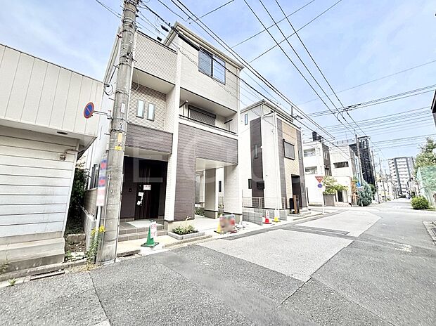 【前面道路含む現地写真】堂々完成！！ ここから始まる新生活を応援いたします！ 
