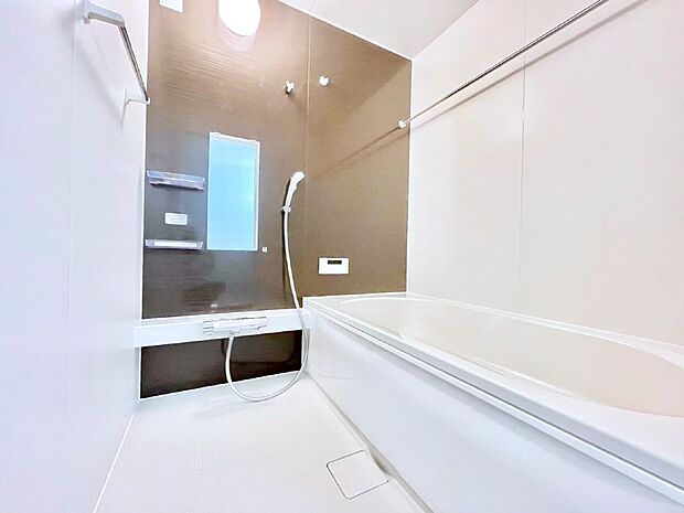 【浴室】一日の疲れを癒やす大切なバスタイム。ゆっくりとお風呂を楽しんで疲れをとりたいですね！  