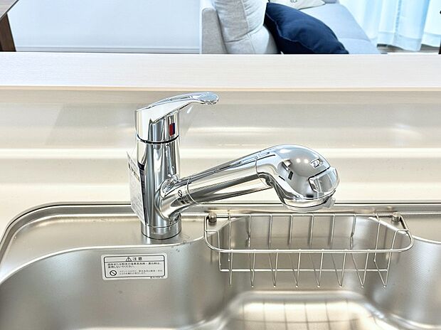 【浄水器】いつでも清潔なおいしいお水を。一つの水栓で水道水と浄水を使い分け。