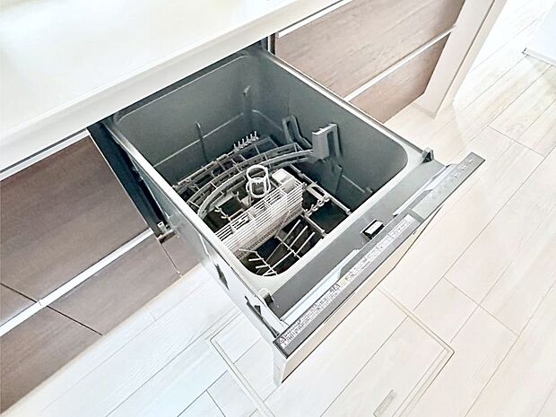 【食洗機】面倒なお片づけは食洗機にお任せ！家事の負担が減って、時間にも気持ちにもゆとりができます。