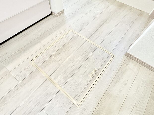 【床下収納】床下収納付き!日用品・非常用品の収納にも大活躍。