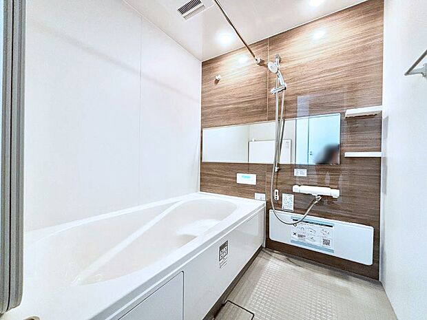 【浴室】一日の疲れを癒やす大切なバスタイム。ゆっくりとお風呂を楽しんで疲れをとりたいですね！  