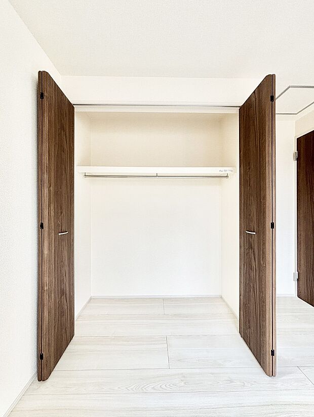 【収納】たっぷりの収納スペースで快適に暮らせそう 