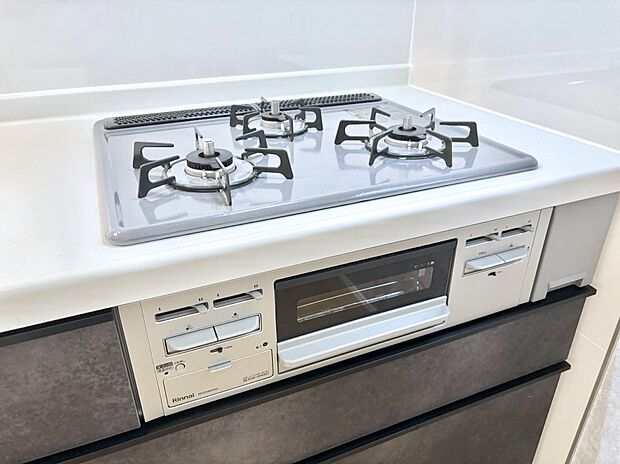 【その他設備(Ｓｉセンサーコンロ)】ガスコンロはＳｉセンサー搭載。火力調節や焦げ付き・消し忘れも防いでくれます。