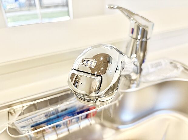 【蛇口一体型浄水器】いつでも清潔なおいしいお水を。一つの水栓で水道水と浄水を使い分け。