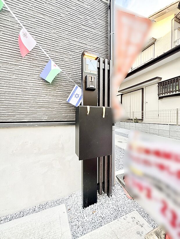 【その他現地】表札・インターホン・ポストをひとつに集約