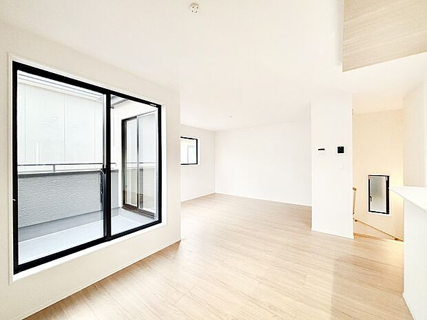 【ダイニング】リビング階段、毎日大切な家族とコミュニケーションがとれる家族思いの間取り