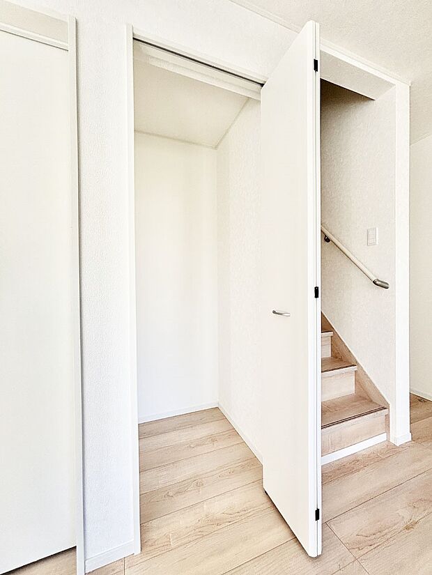 【収納】リビング収納。散らかりがちなリビングもスッキリと保てますね。