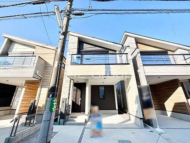 【現地外観写真】たっぷりの陽光と心地よい風が舞い込む住まい