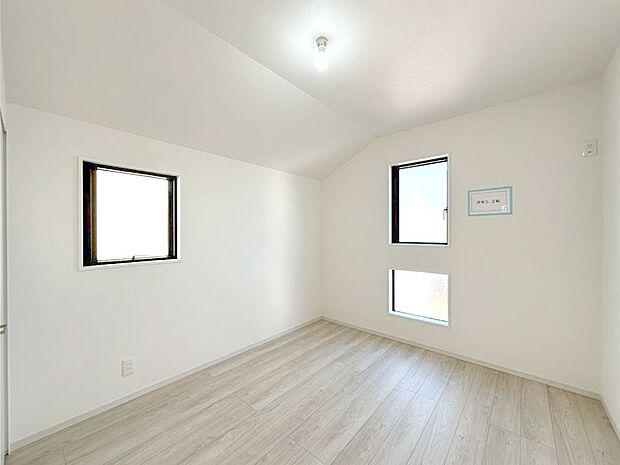 【子供部屋】2面採光で明るさ&風通し良好!