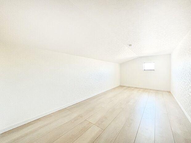 【収納】小屋裏収納は、季節のイベント用品や冬物の布団など一時的にしまう場所として便利です