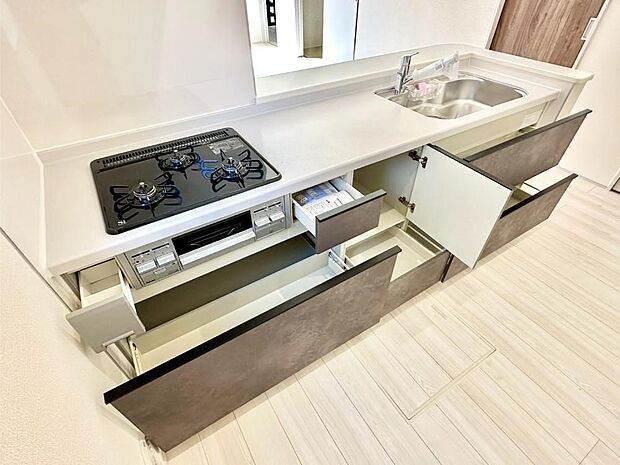 【その他設備(スライド収納)】使いやすさを優先したスライド式収納タイプ!