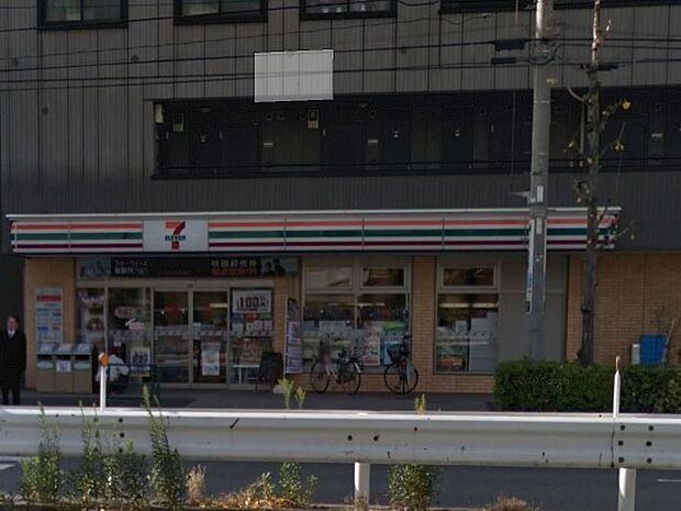 セブン-イレブン 北区志茂駅前店（約400m・徒歩5分）