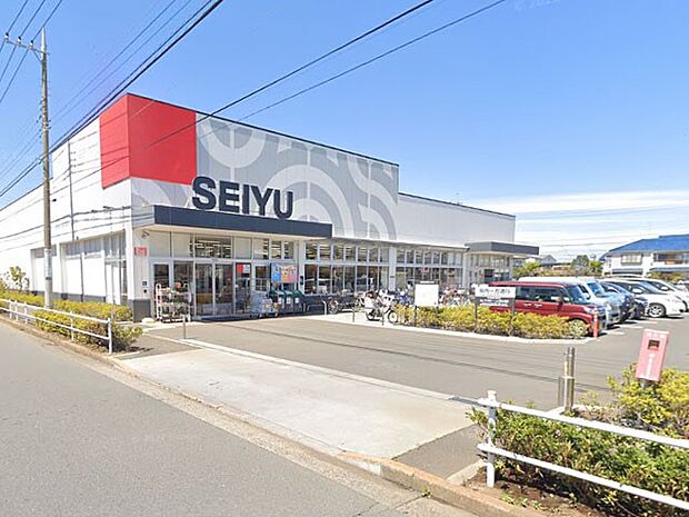 西友滝山店（約704m・徒歩9分）