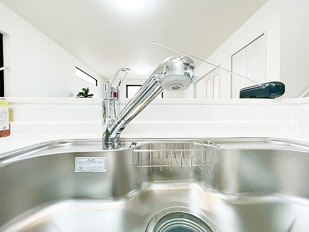 【蛇口一体型浄水器】いつでも清潔なおいしいお水を。一つの水栓で水道水と浄水を使い分け。