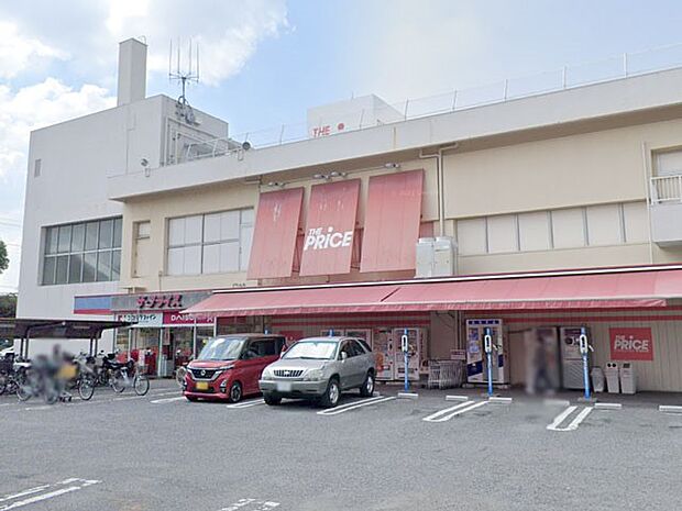 ココカラファインヨークプライス西新井店（約600m・徒歩8分）