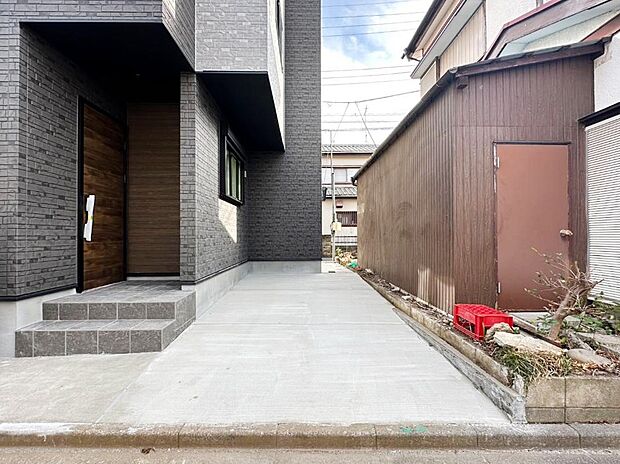 【駐車場】生活に欠かせない駐車スペース。