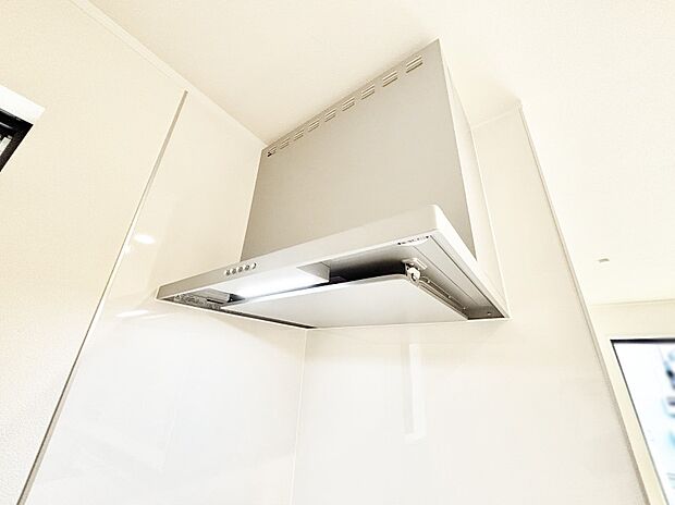 【レンジフード】基本的なお手入れはフィルターのみ!お手入れのしやすさも魅力です。