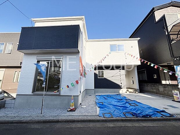 【現地外観写真】たっぷりの陽光と心地よい風が舞い込む住まい