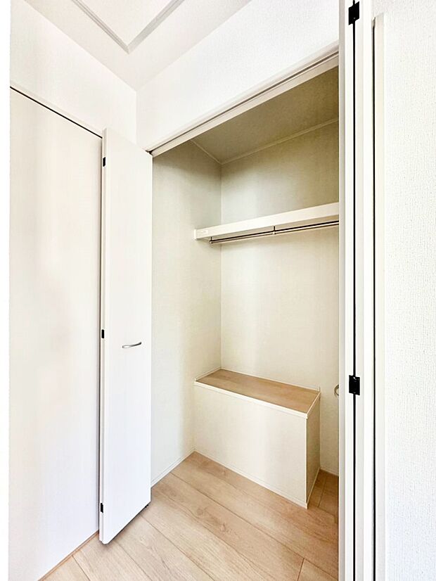 【収納】たっぷりの収納スペースで快適に暮らせそう 