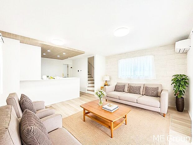 【リビング】落ち着いた雰囲気のＬＤＫは家族みんなの快適空間※家具はCGです