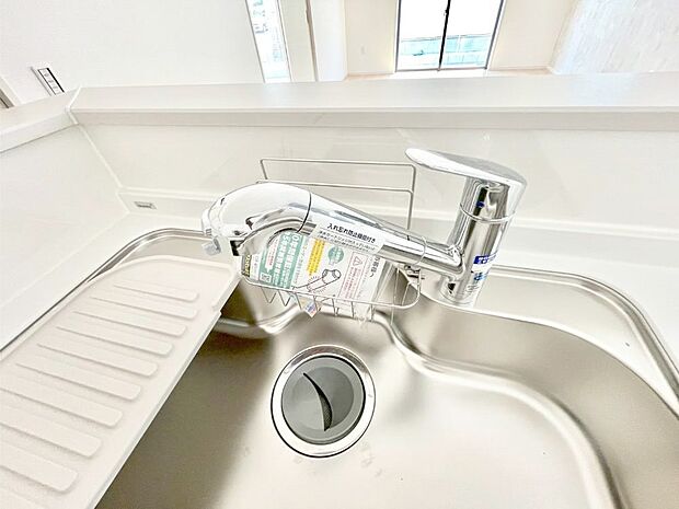 【浄水器】いつでも清潔なおいしいお水を。一つの水栓で水道水と浄水を使い分け。