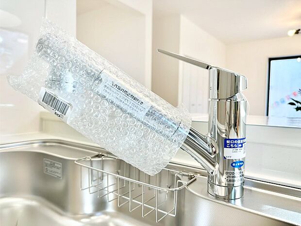 【浄水器】いつでも清潔なおいしいお水を。一つの水栓で水道水と浄水を使い分け。