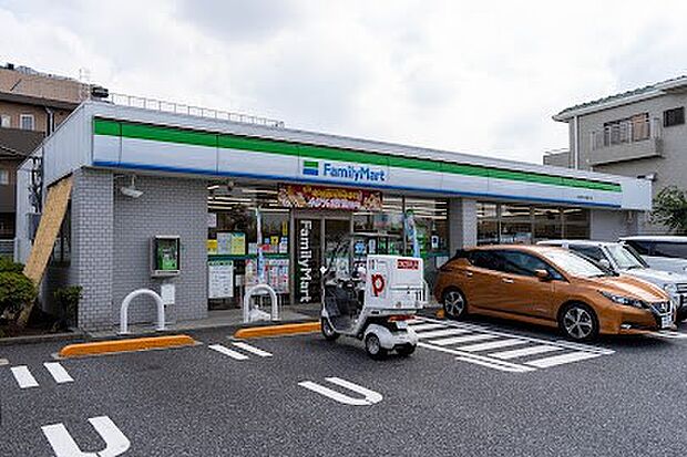 ファミリーマート 大泉長久保通り店(約400m)