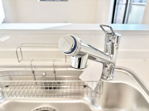 【浄水器】いつでも清潔なおいしいお水を。一つの水栓で水道水と浄水を使い分け。