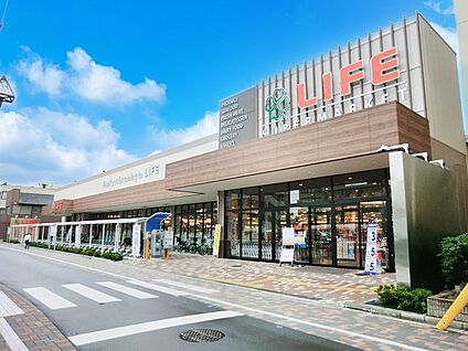 ライフ蕨駅前店 800m