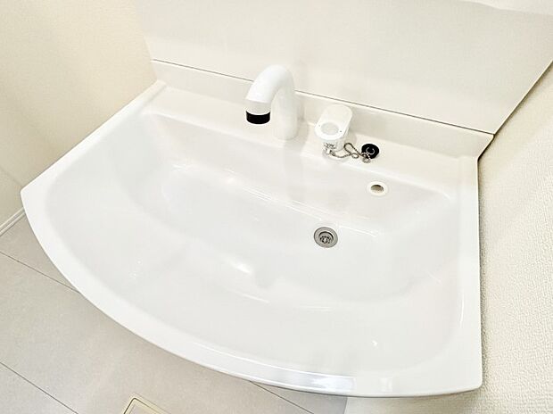 【ハンドシャワー水栓】ハンドシャワー付き!使いやすい洗面台。