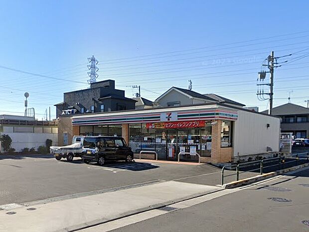 セブン-イレブン 足立車検場前店(約160m・徒歩2分)
