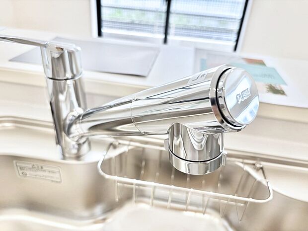 【浄水器】いつでも清潔なおいしいお水を。一つの水栓で水道水と浄水を使い分け。