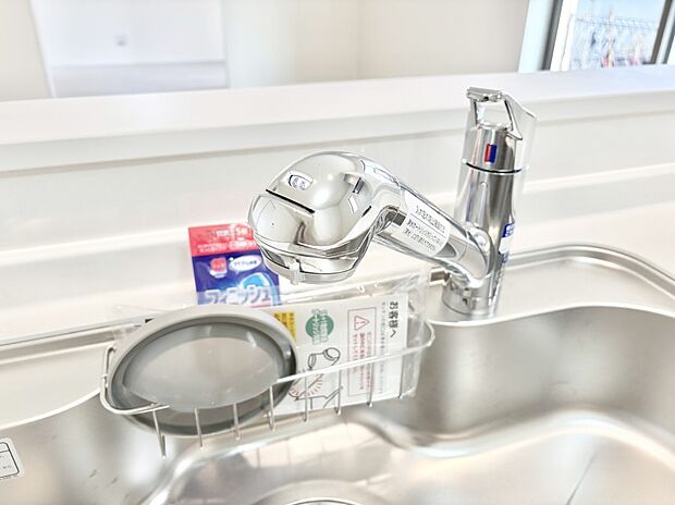 【浄水器】いつでも清潔なおいしいお水を。一つの水栓で水道水と浄水を使い分け。