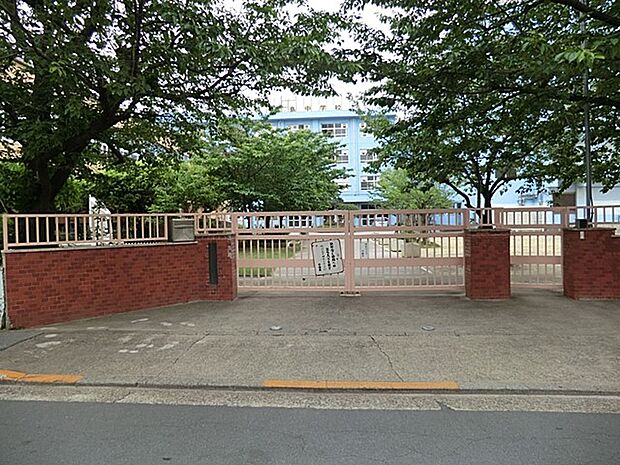 足立区立栗島中学校（約470m・徒歩6分）