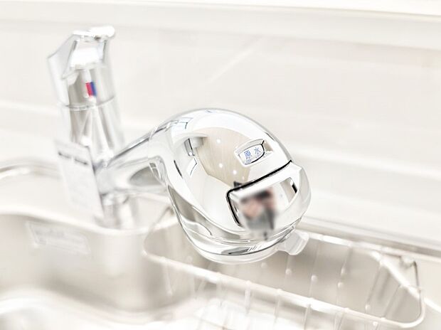 【浄水器】いつでも清潔なおいしいお水を。一つの水栓で水道水と浄水を使い分け。