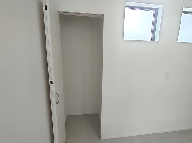 【パントリー】食品など沢山収納可能です♪