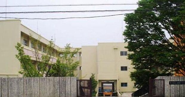 油縄子小学校