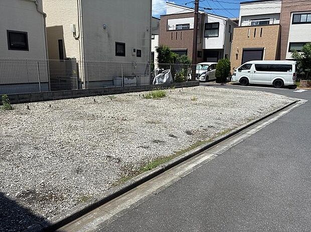 住宅性能評価で耐震等級3(最高等級)を取得!お客様を守る大切な住宅だからこそ、第三者の検査を受けて安心して住んでいただける住宅をご案内させて頂きます。その頑丈さを、ぜひ現地にてご体感くださいませ。