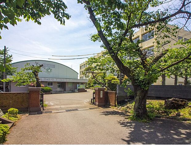 川越市立大東中学校 （約750m）