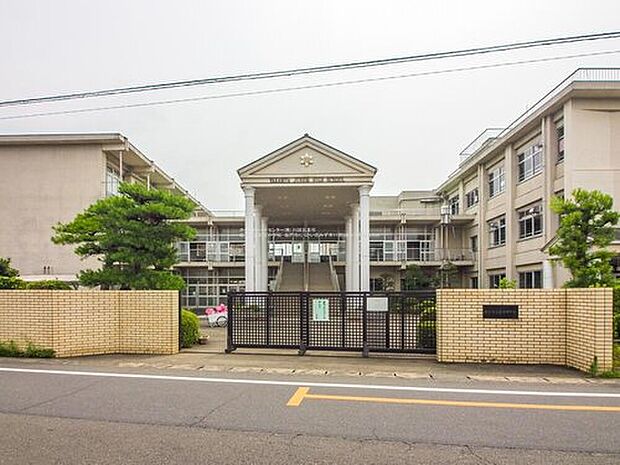 坂戸市立若宮中学校(約1,840m)