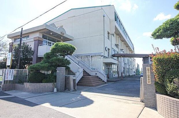 川越市立山田中学校(約750m)